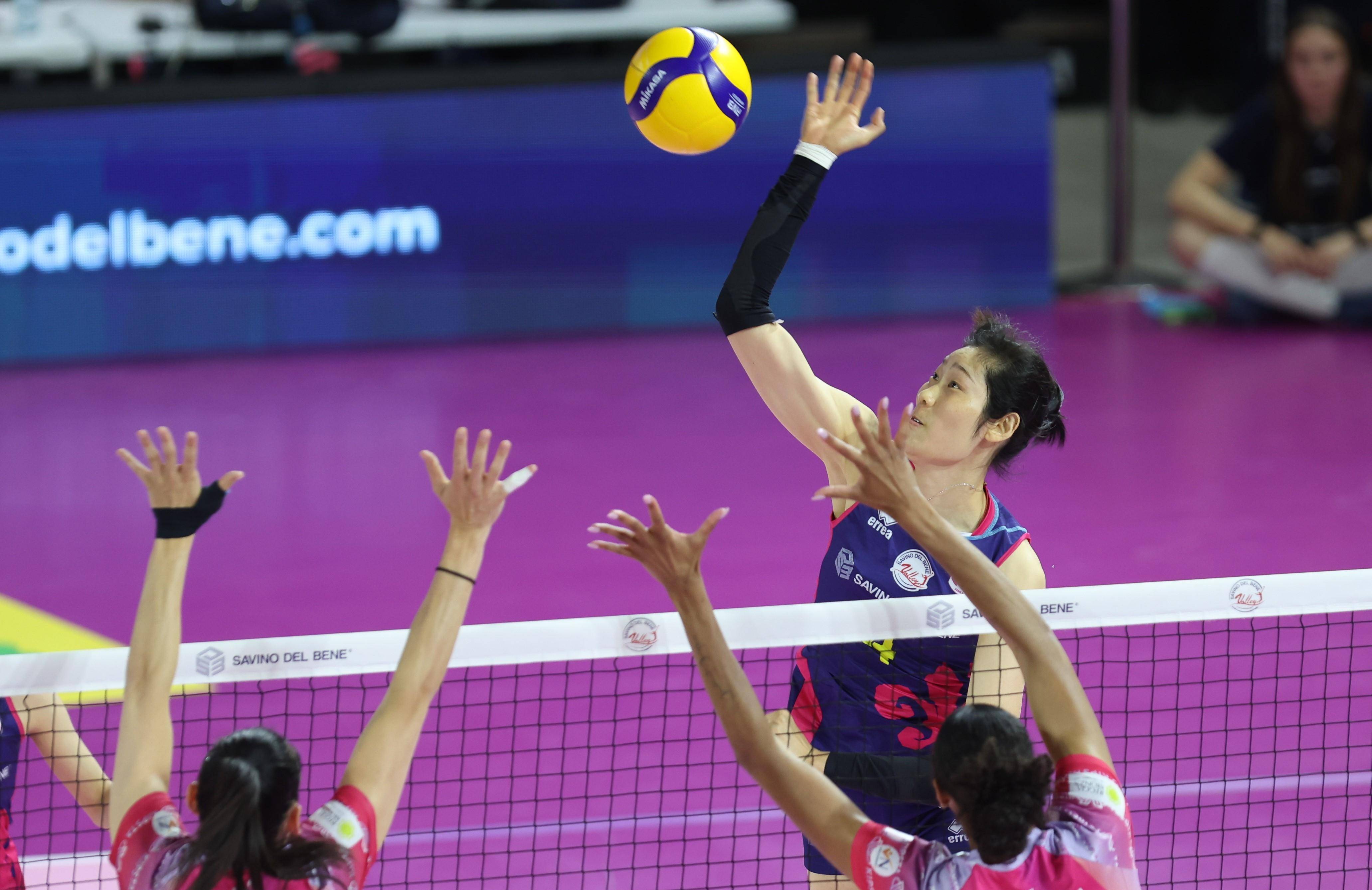 排球球员突破自我,表现堪称完美的简单介绍 排球球员突破自我,表现堪称完美的简单介绍