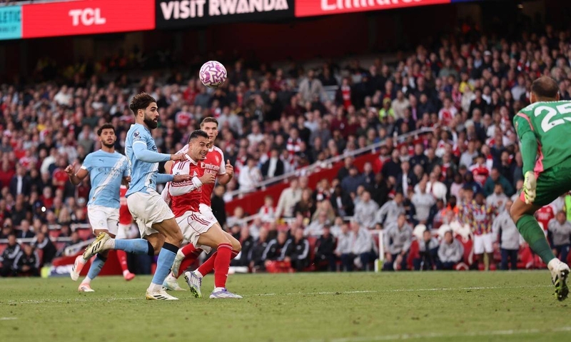 曼城横扫那不勒斯,马丁内利带队取胜 曼城横扫那不勒斯,马丁内利带队取胜