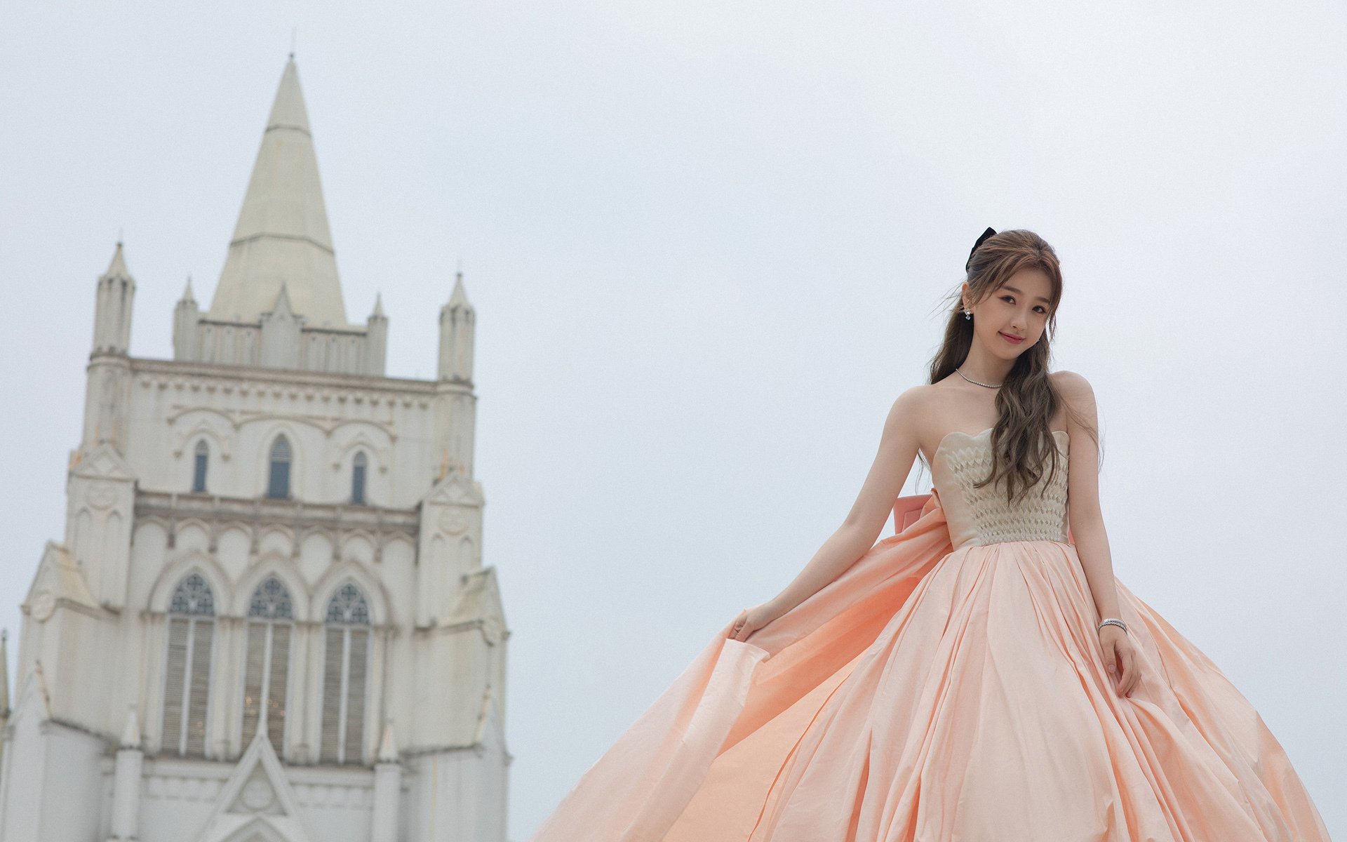 关键先生皮克连场破局，莱比锡红牛客场3-0完胜比利时劲旅展现统治力