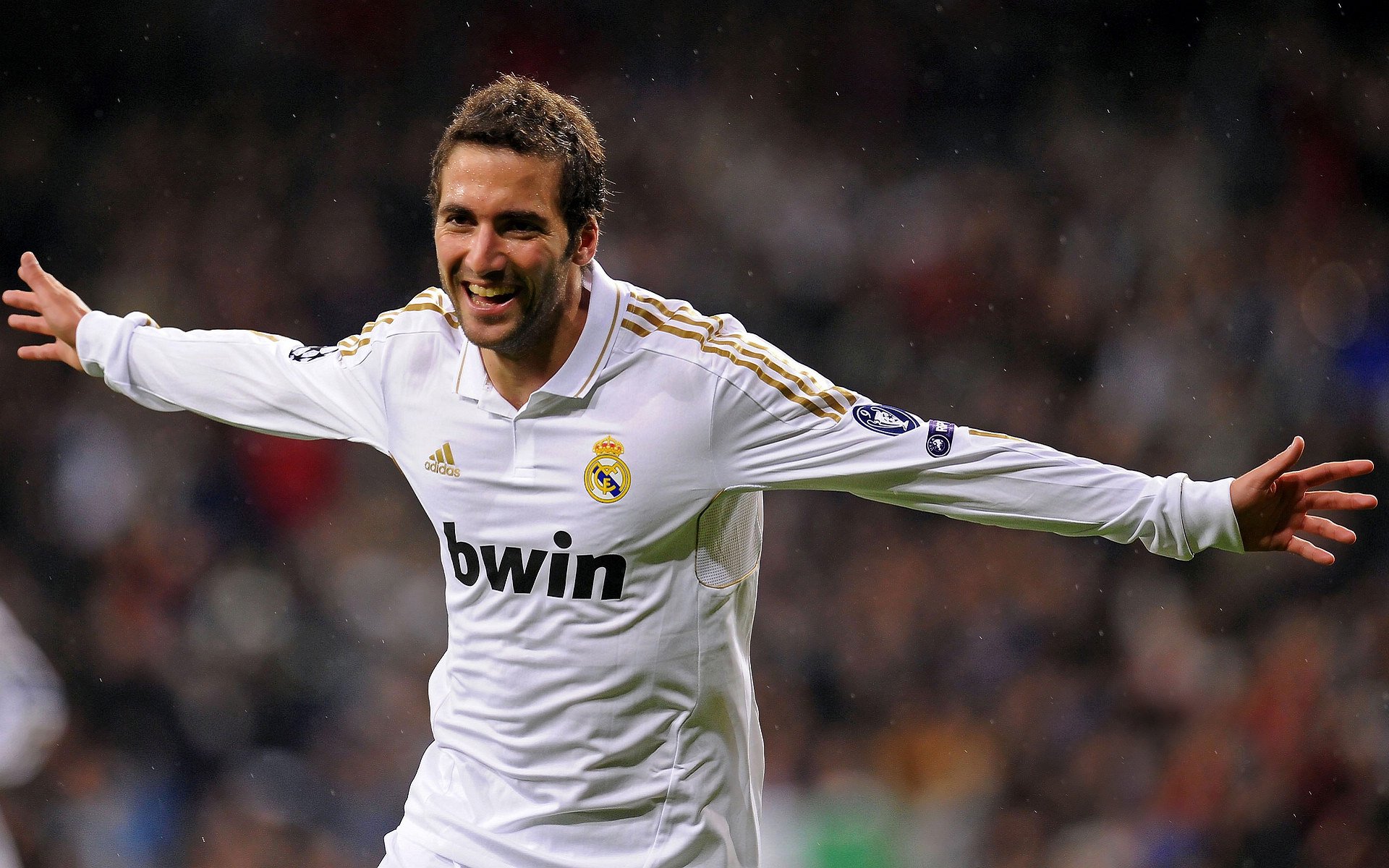 关键先生阿拉巴一锤定音，中国男足3-0完胜哥斯达黎加锁定晋级