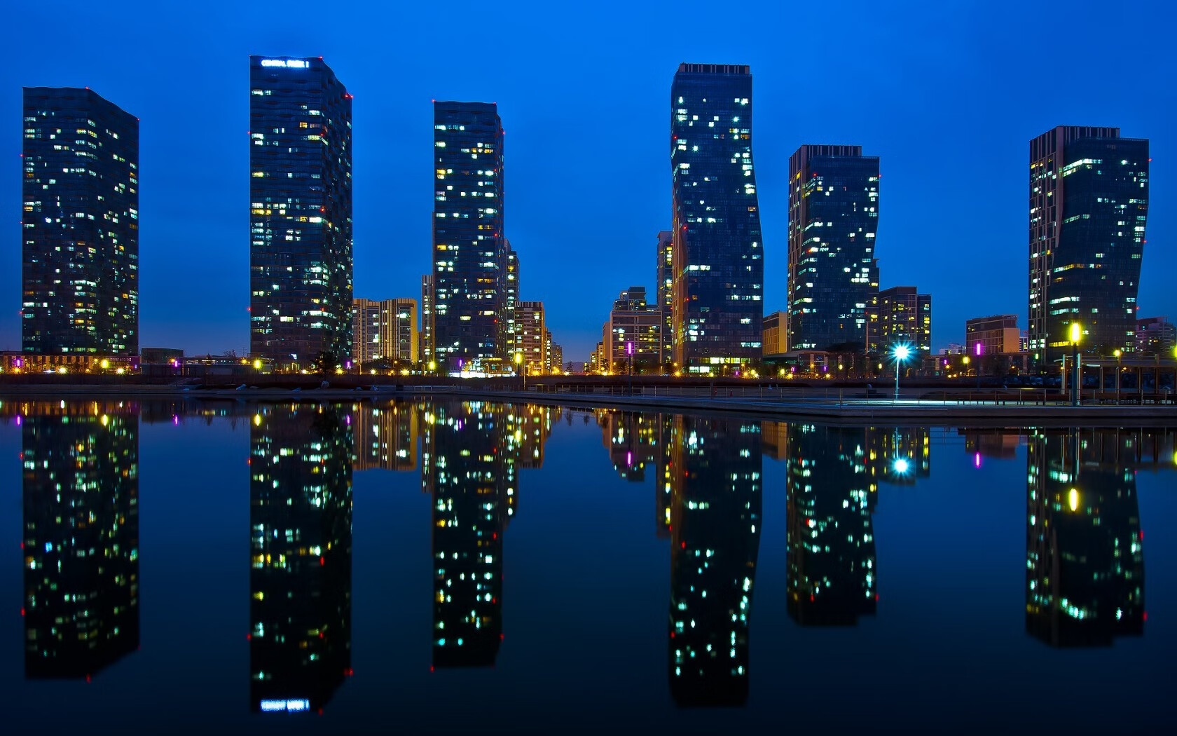 用多伦多的雪，浇筑黄金之城，西亚卡姆的美加墨世界杯之夜