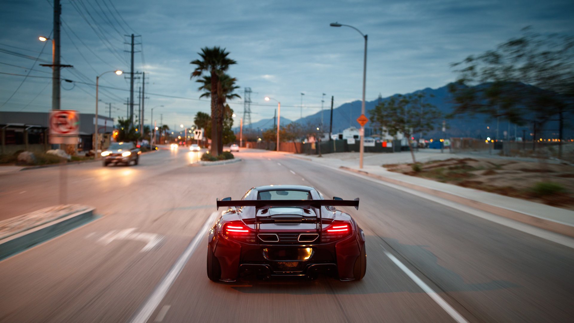 冰火对决，格列兹曼三记绝杀在雷克雅未克撕裂银河战舰